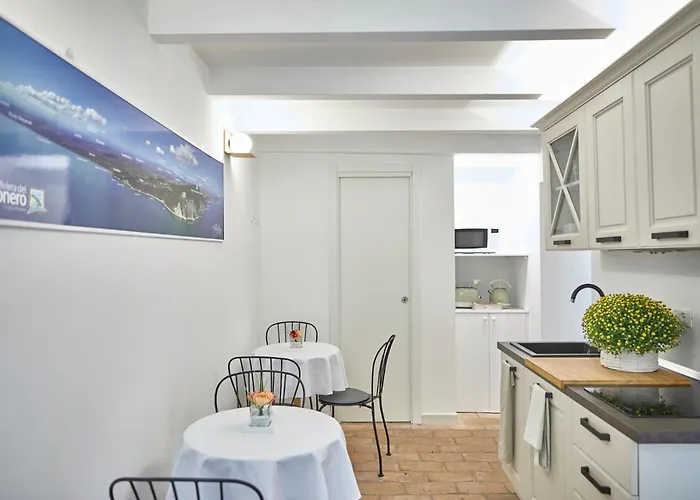 ゲストハウス Alemar 4*