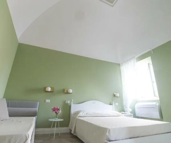 Alemar ゲストハウス